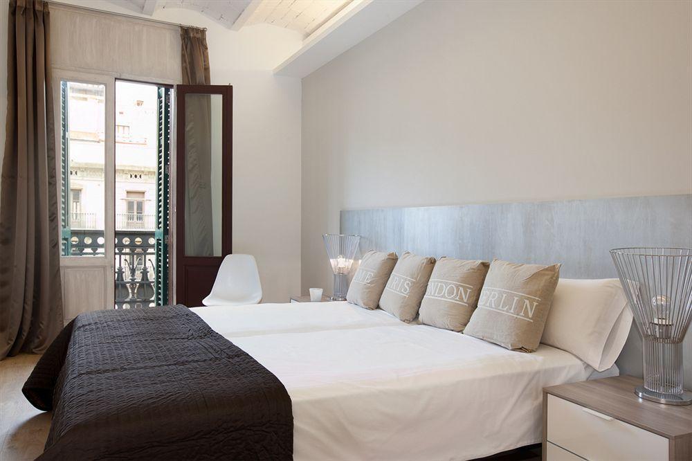 Rent Top Apartments Near Plaza De Catalunya Barcelona Exterior photo