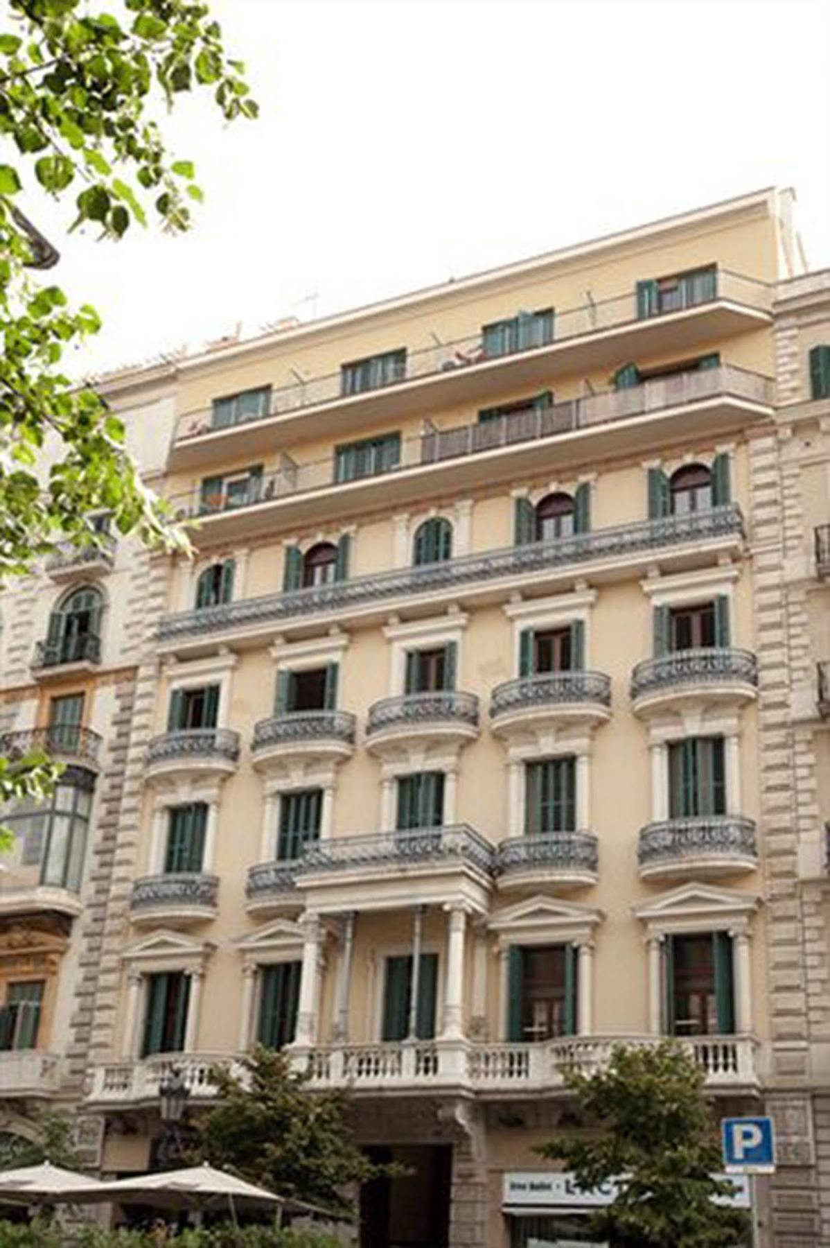 Rent Top Apartments Near Plaza De Catalunya Barcelona Exterior photo