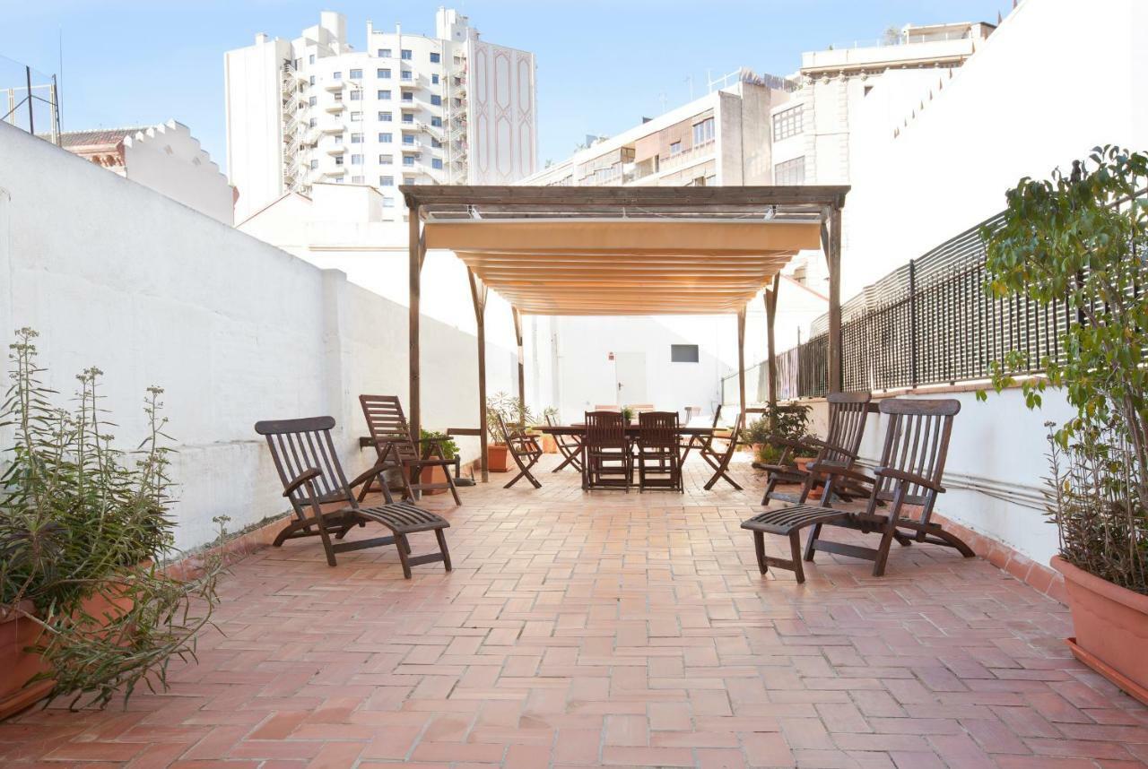 Rent Top Apartments Near Plaza De Catalunya Barcelona Exterior photo